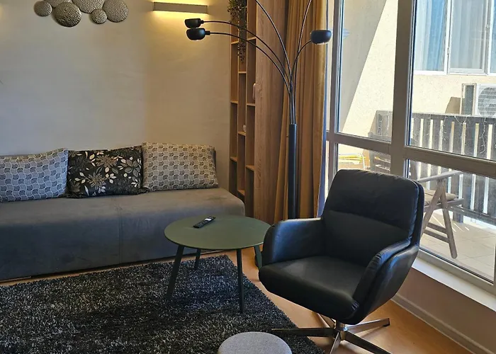 трехкомнатный с видом на море Aheloi