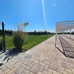 трехкомнатный с видом на море Апартамент *