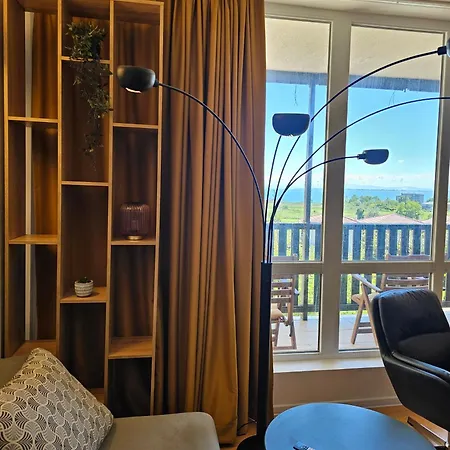Apartamento трехкомнатный с видом на море