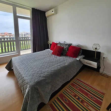Apartamento трехкомнатный с видом на море