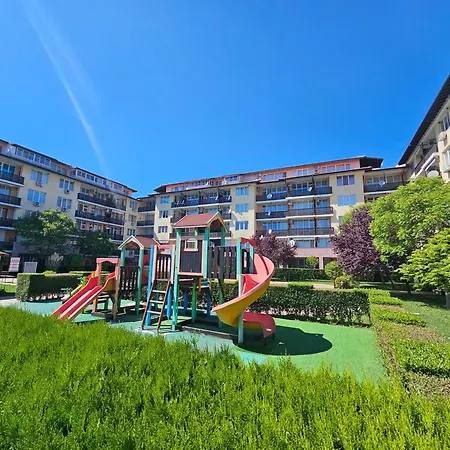 трехкомнатный с видом на море