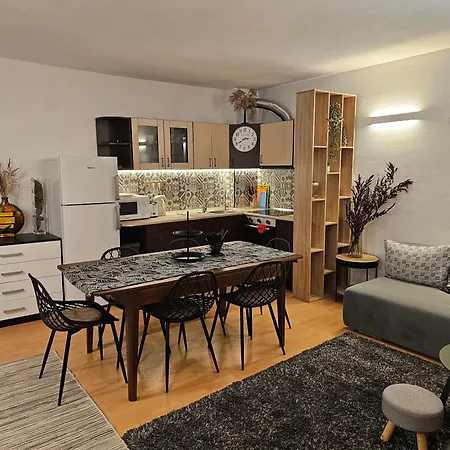 трехкомнатный с видом на море Apartment